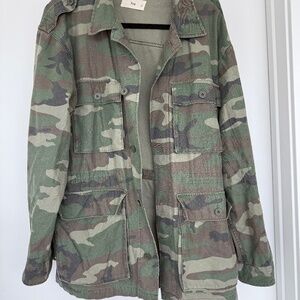 Aritzia TNA Camo Jacket